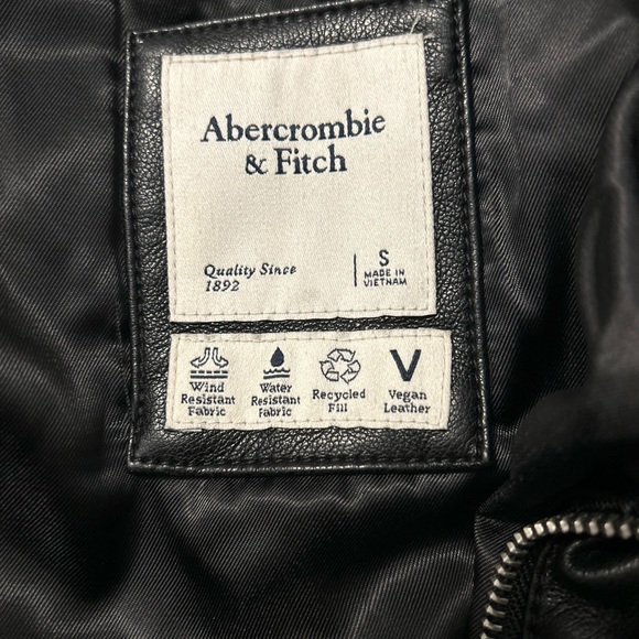 NWOT Abercrombie & Fitch Vegan Leather Mini Puffer Jacket - Picture 4 of 5